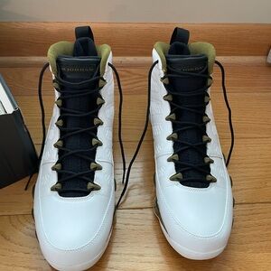 Air Jordan 9 Retro